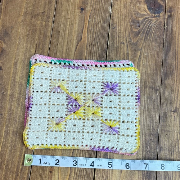 2 vintage crochet hot pads - Picture 6 of 7